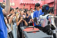 为人工智能成长注入更多养料”取“摸索建立数
